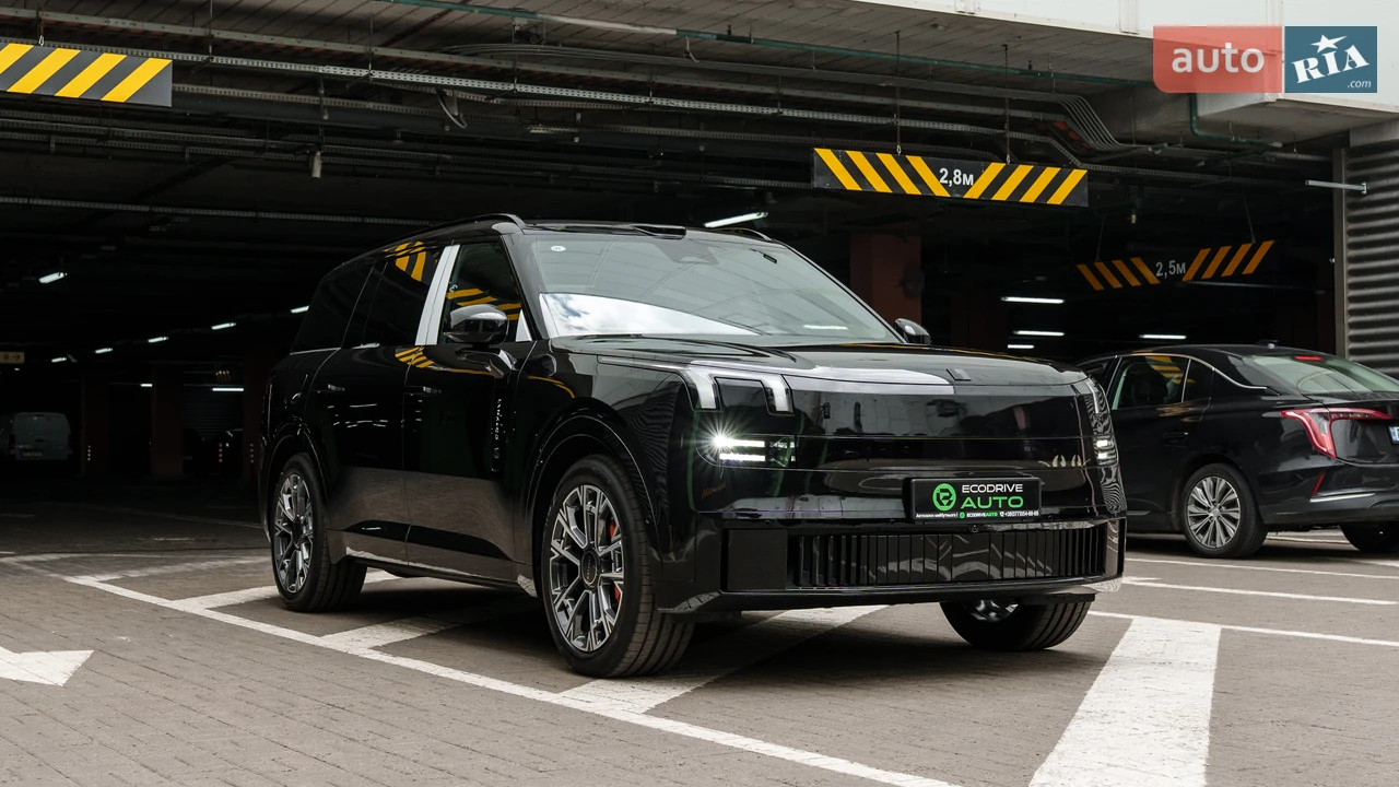 Lynk&Co 900