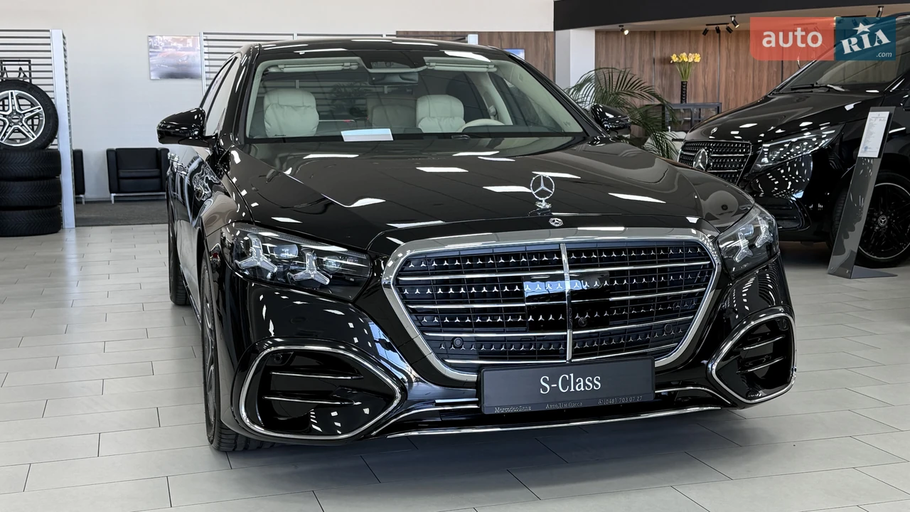 Mercedes-Benz S-Class
