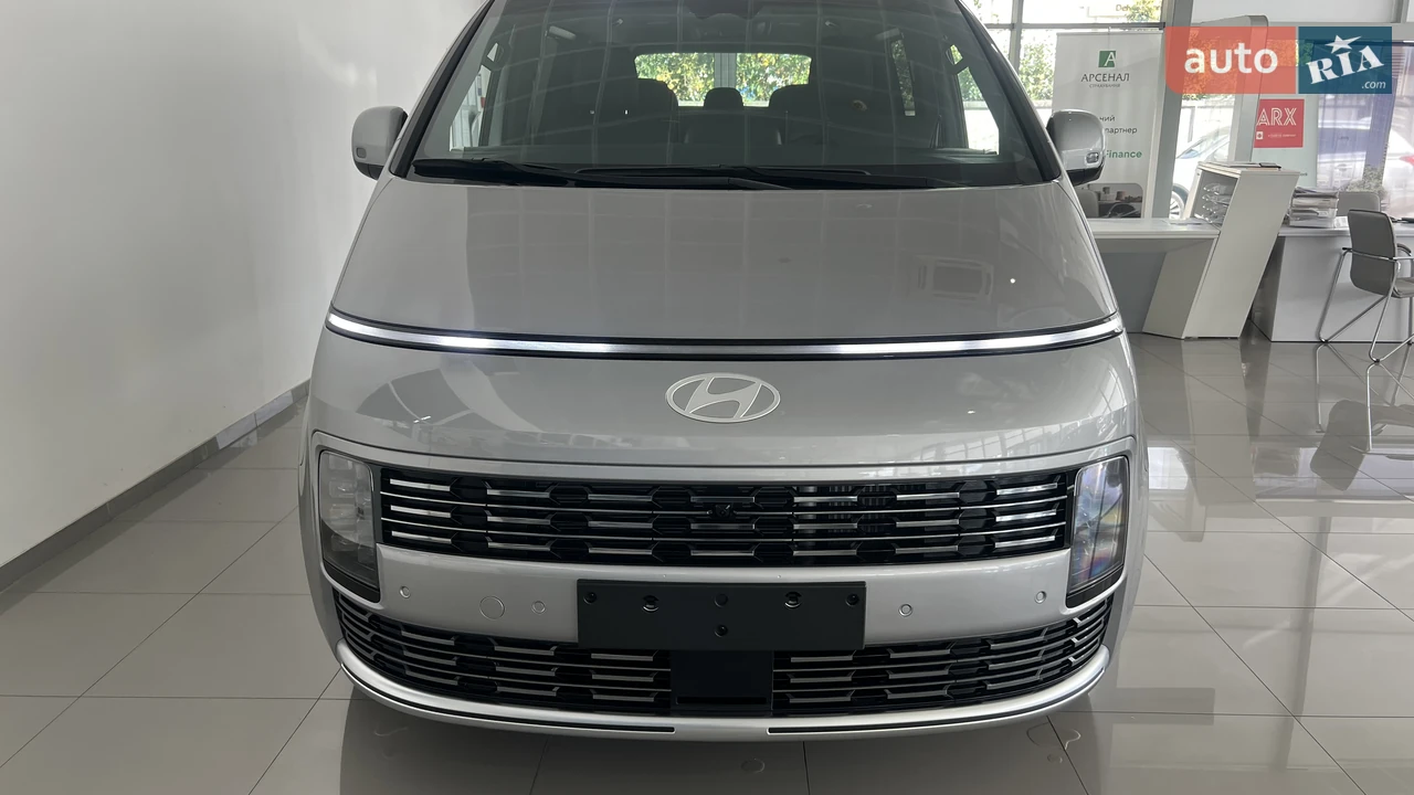 Hyundai Staria