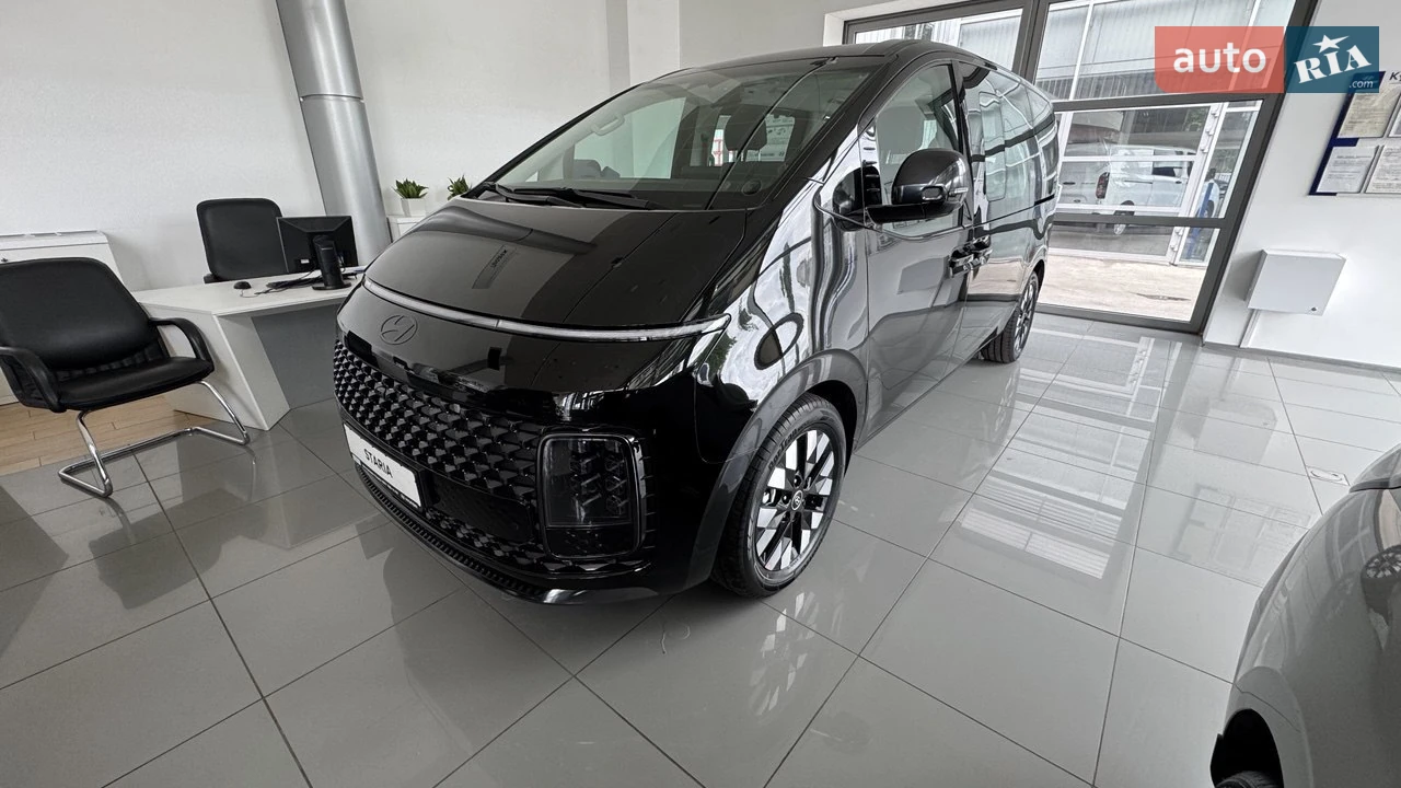 Hyundai Staria