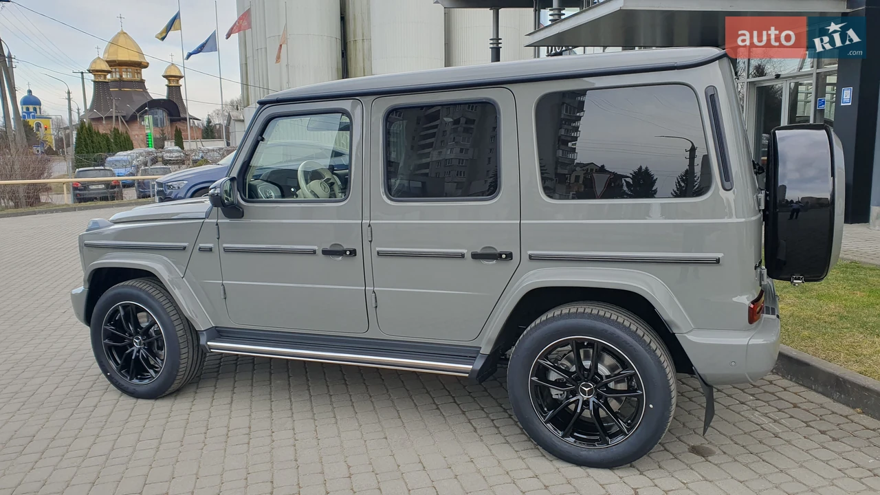 Mercedes-Benz G-Class