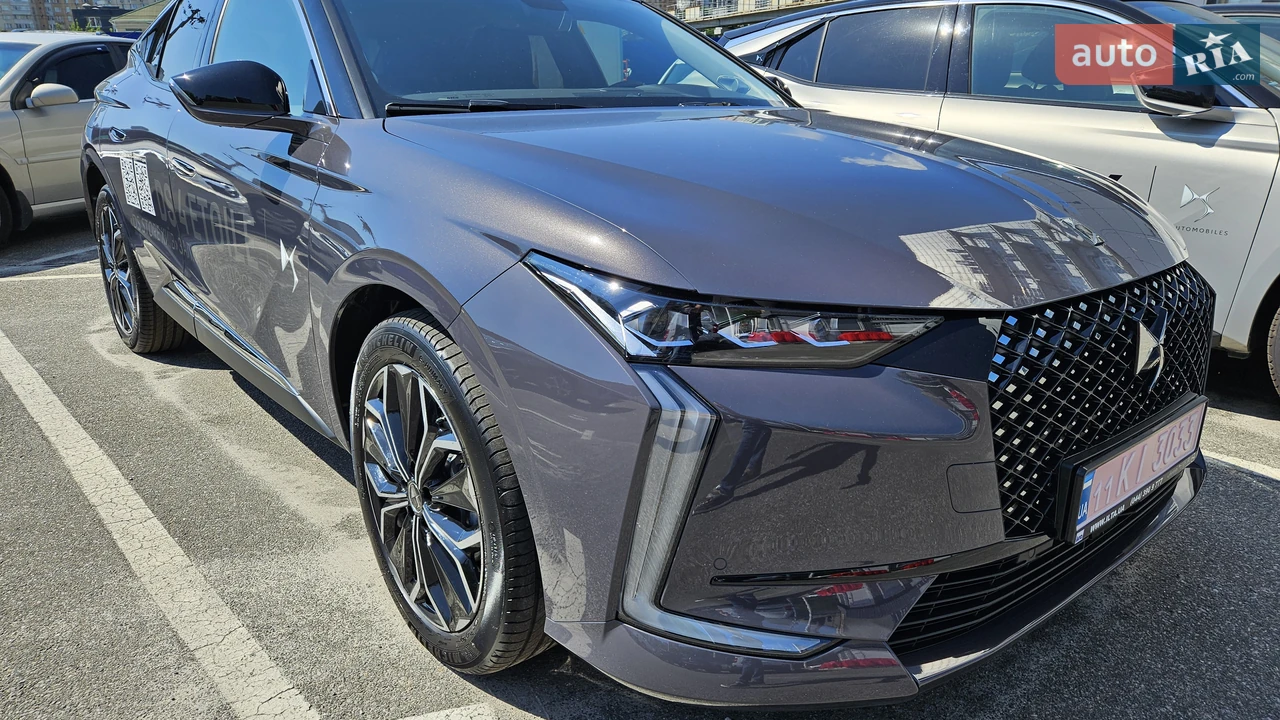DS 4