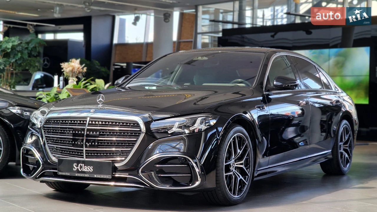 Mercedes-Benz S-Class