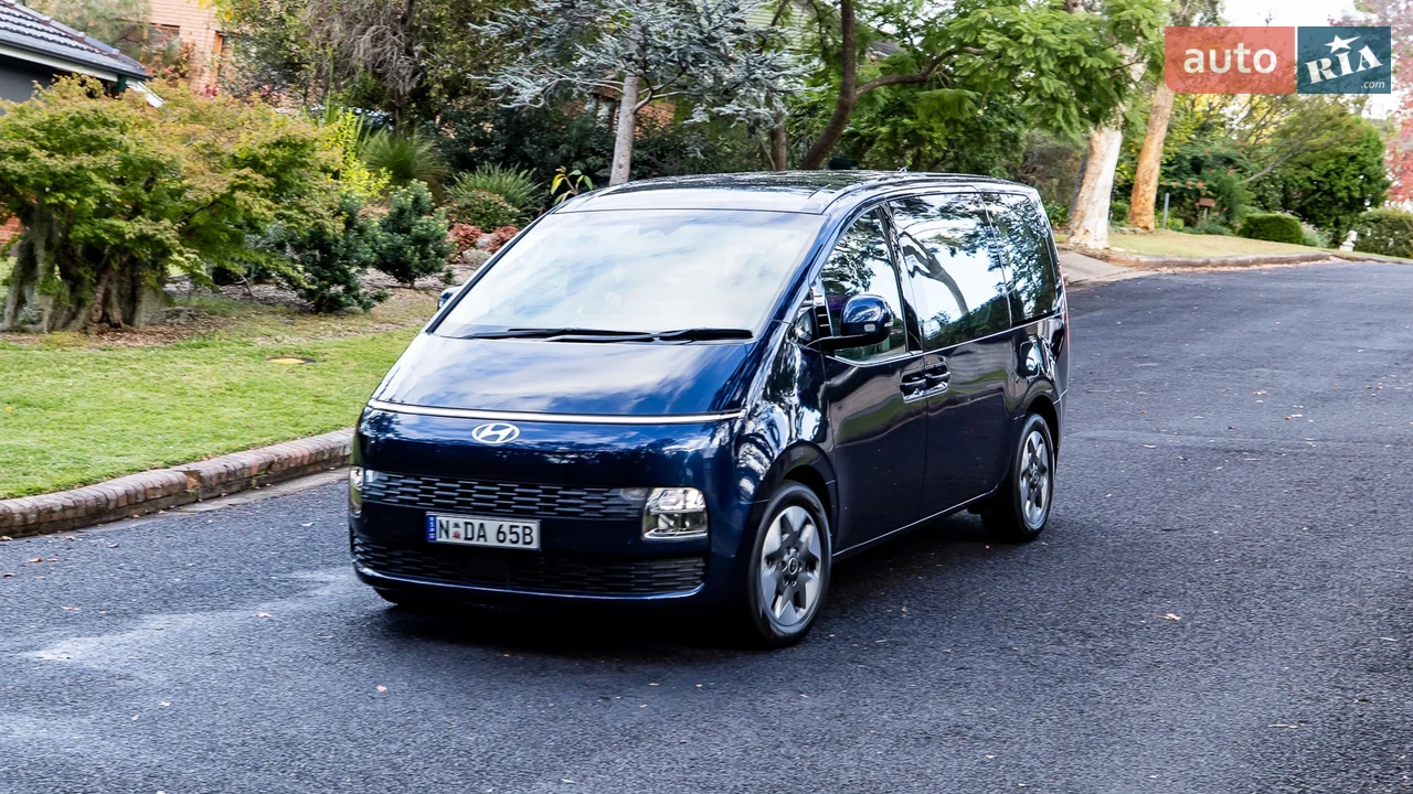 Hyundai Staria