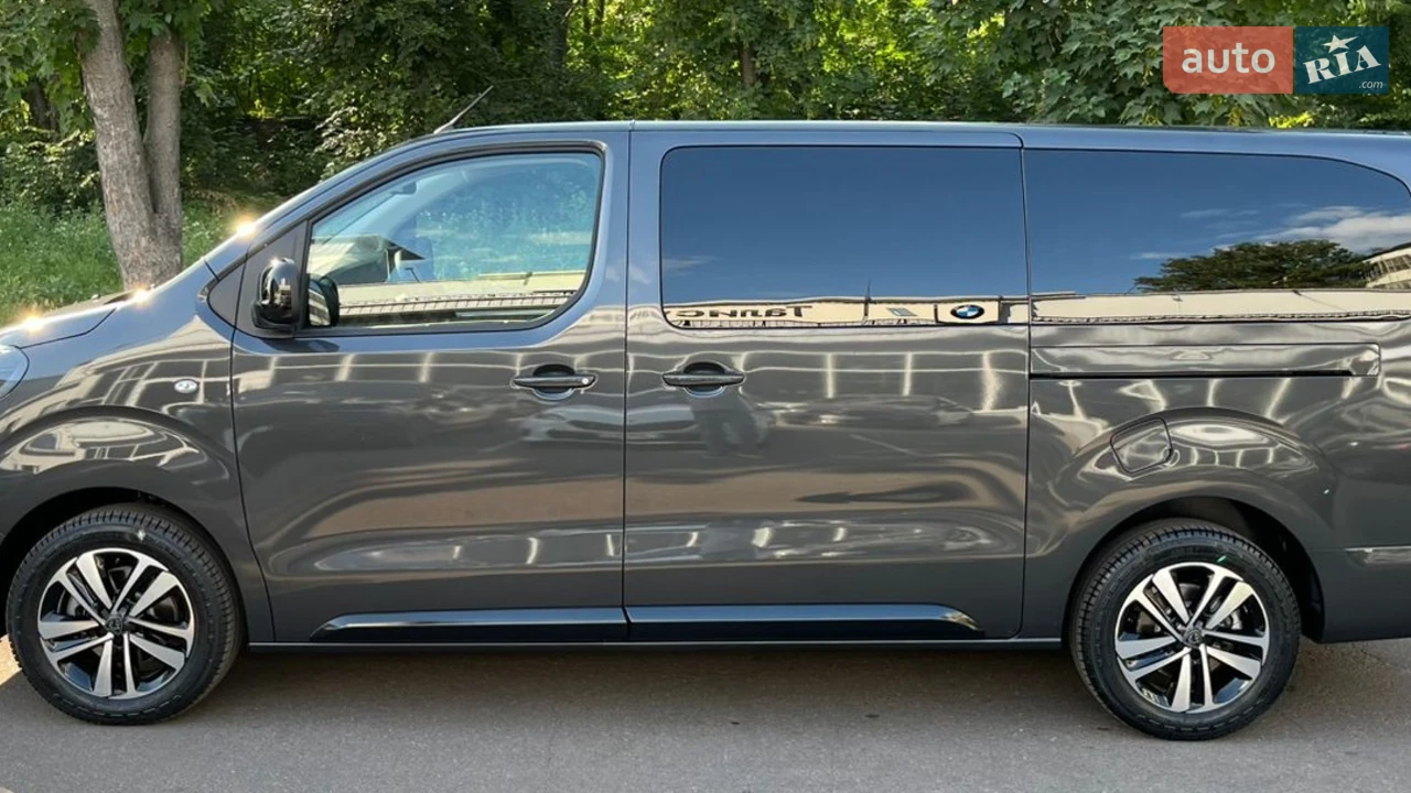 Peugeot Traveller