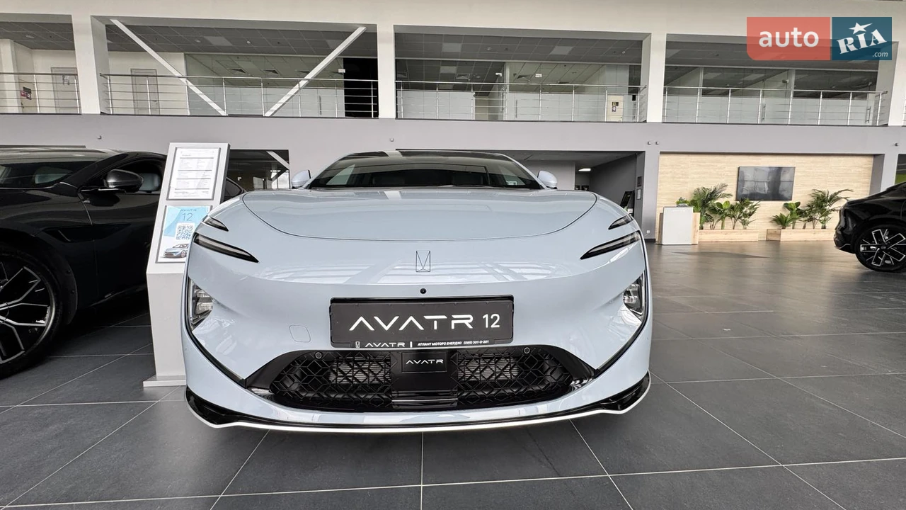 Avatr 12