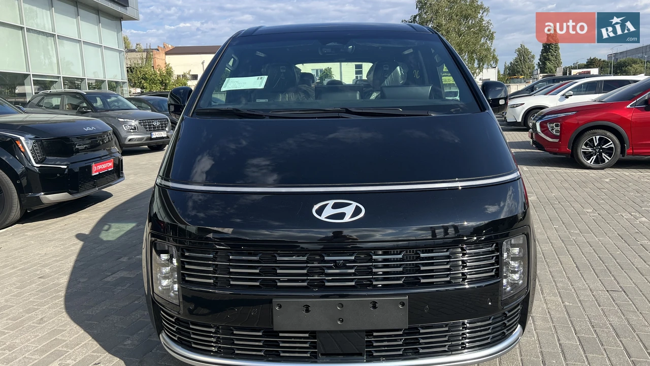 Hyundai Staria