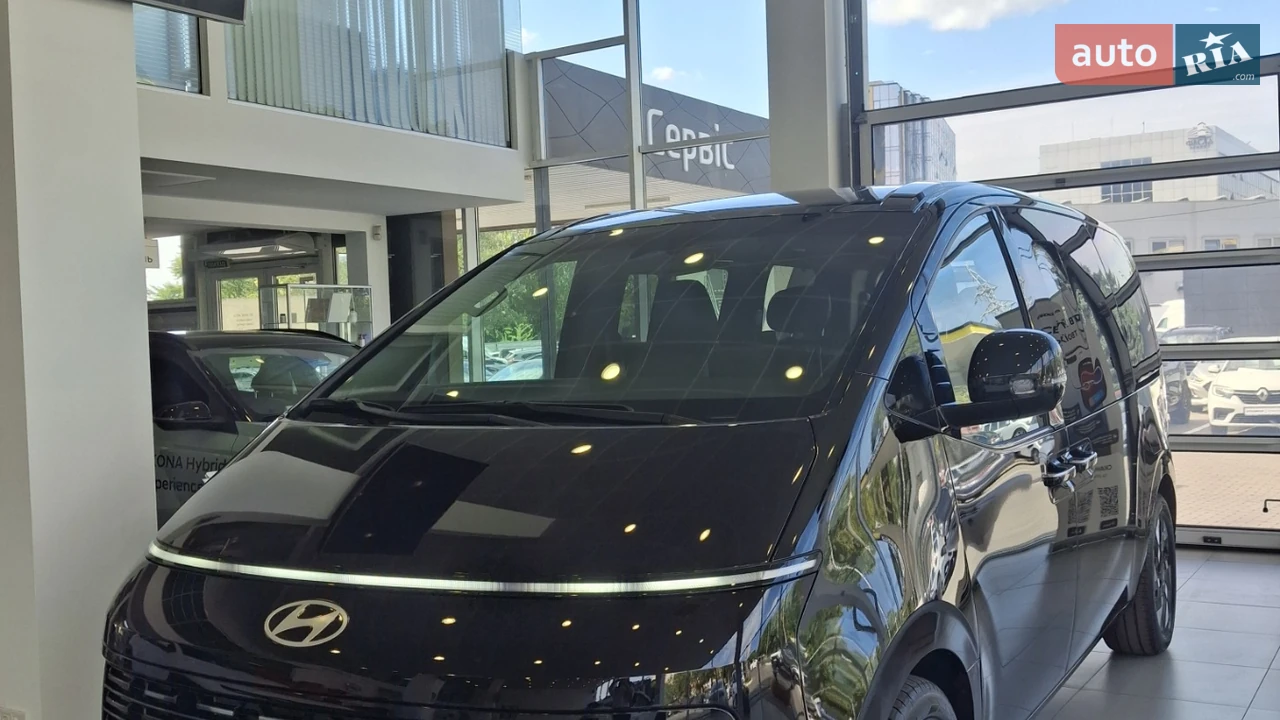 Hyundai Staria