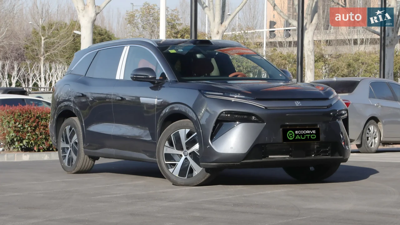BYD Tang L