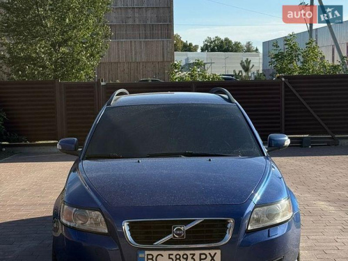 Volvo V50