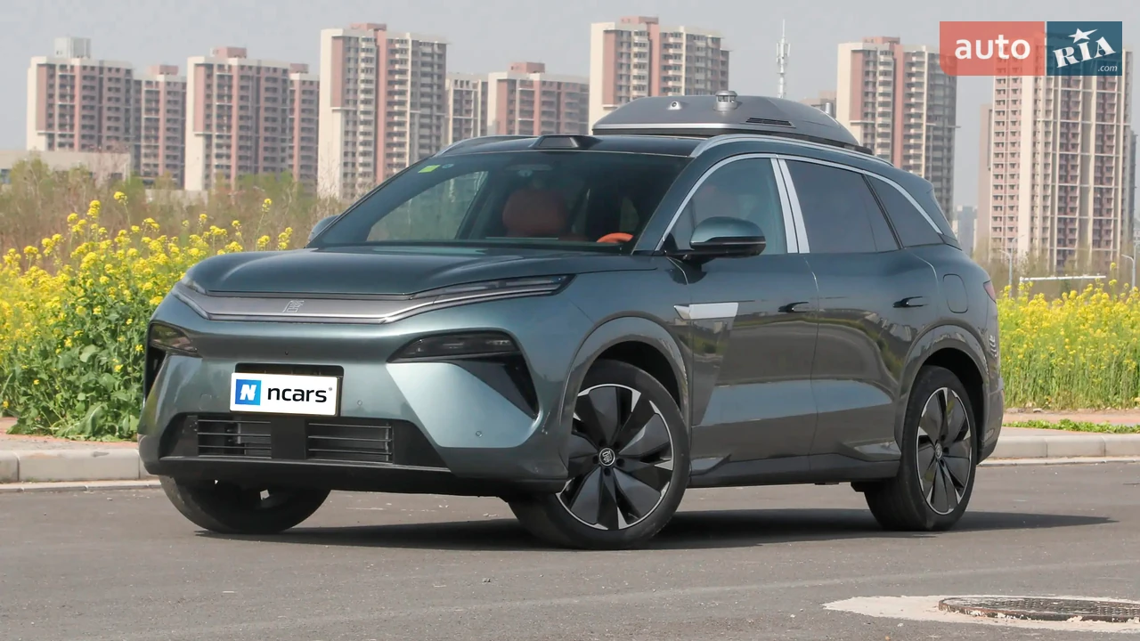 BYD Tang L
