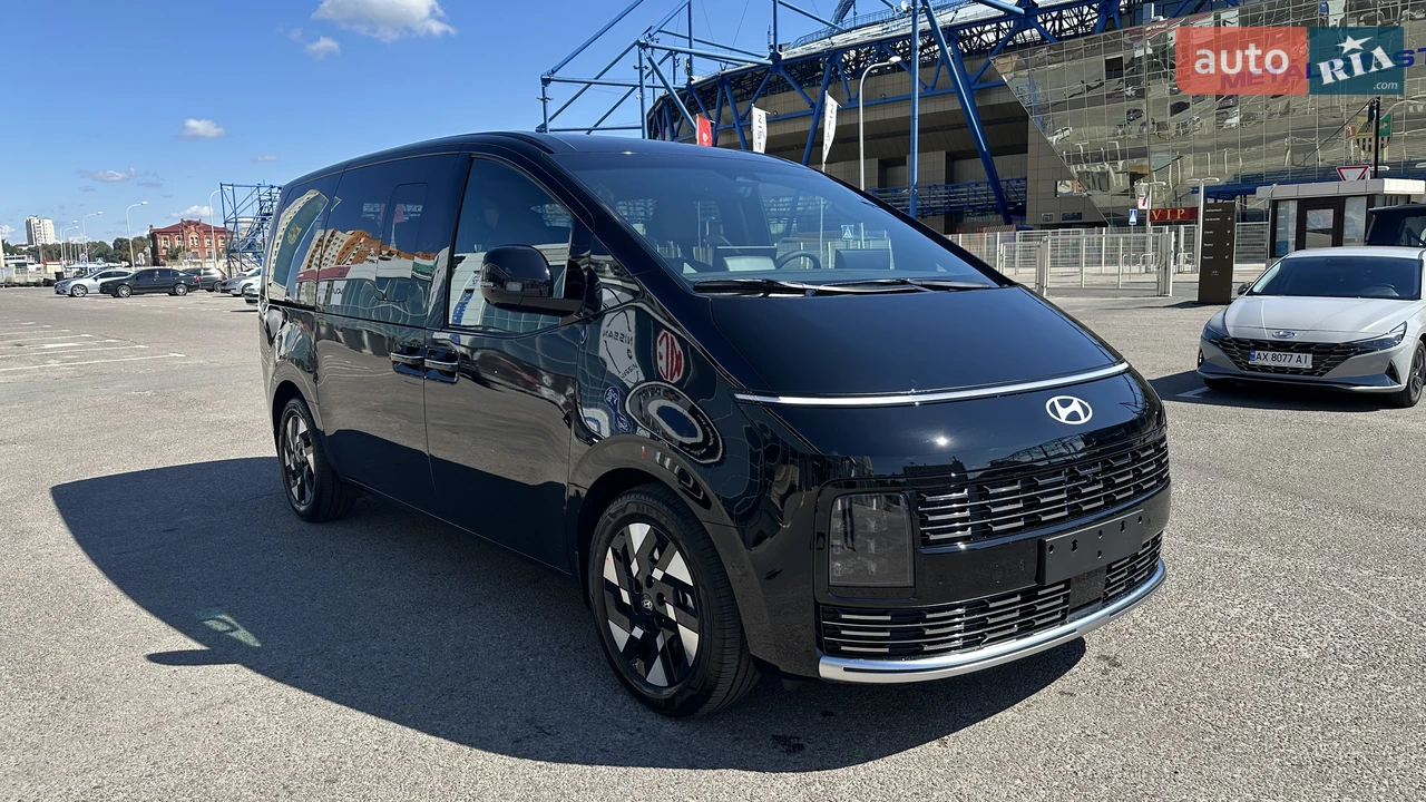 Hyundai Staria