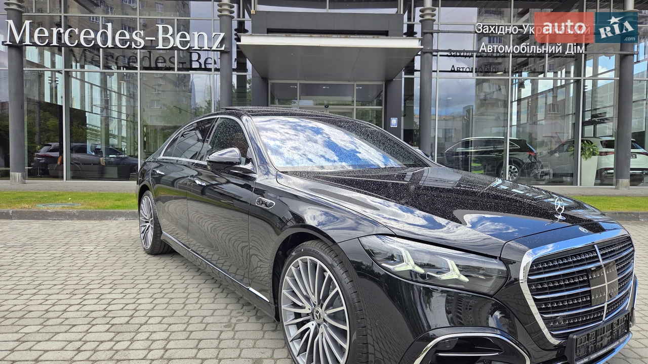 Mercedes-Benz S-Class