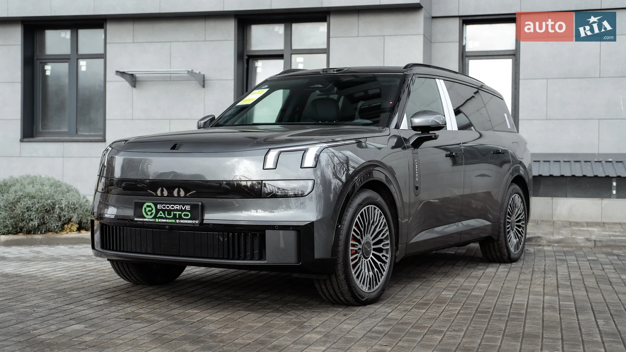 Lynk&Co 900