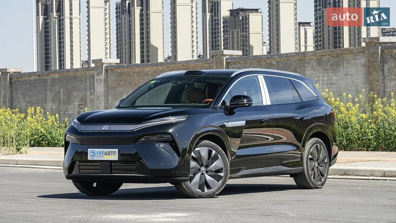BYD Tang L