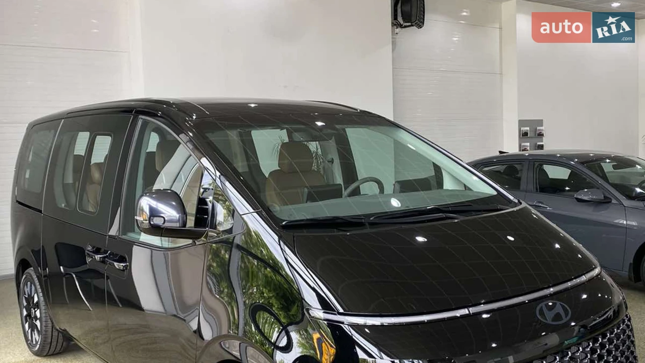 Hyundai Staria