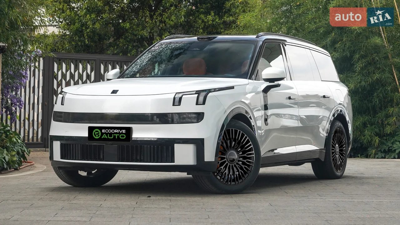 Lynk&Co 900
