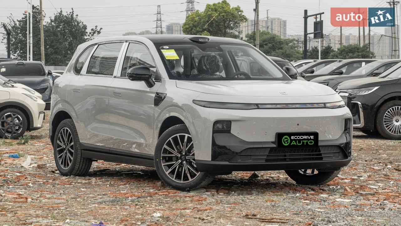 Leapmotor B10