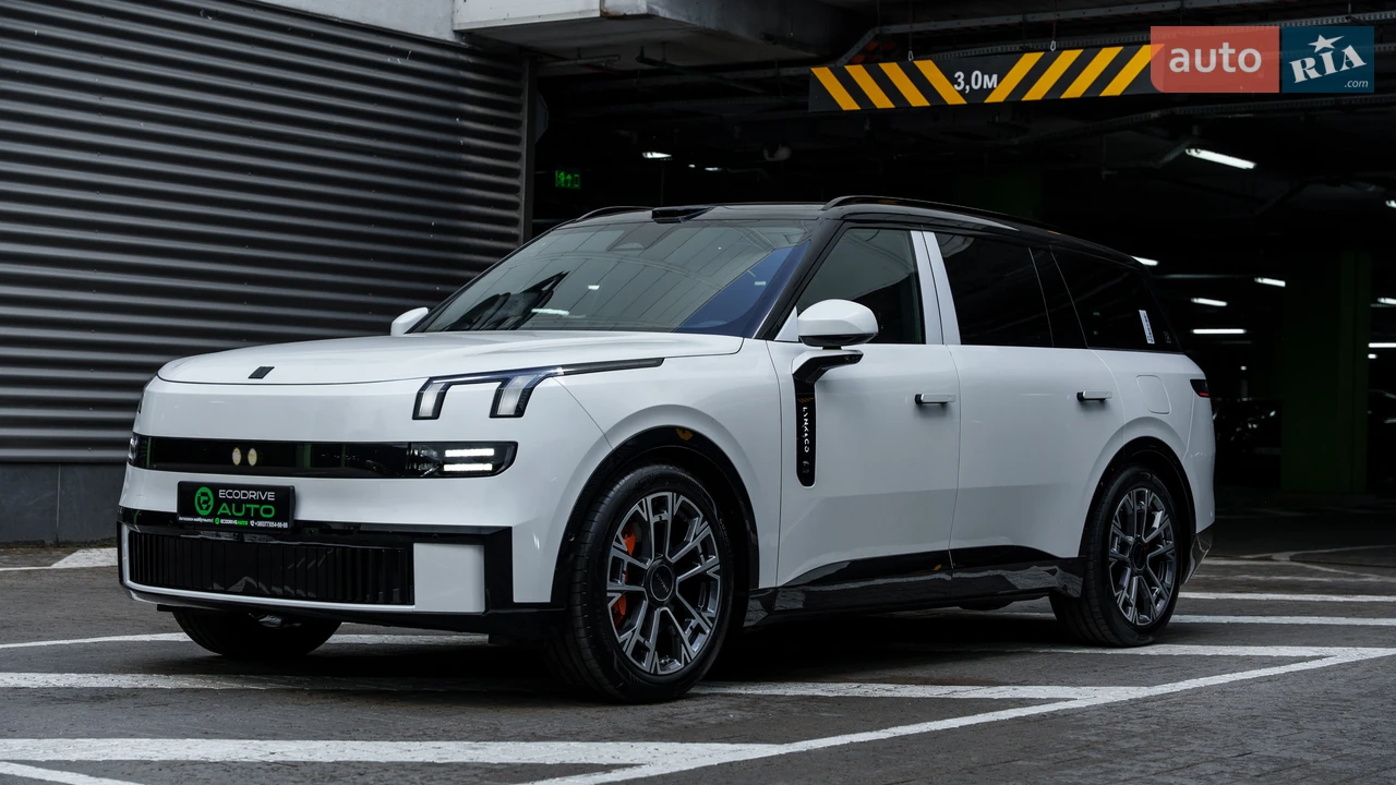 Lynk&Co 900