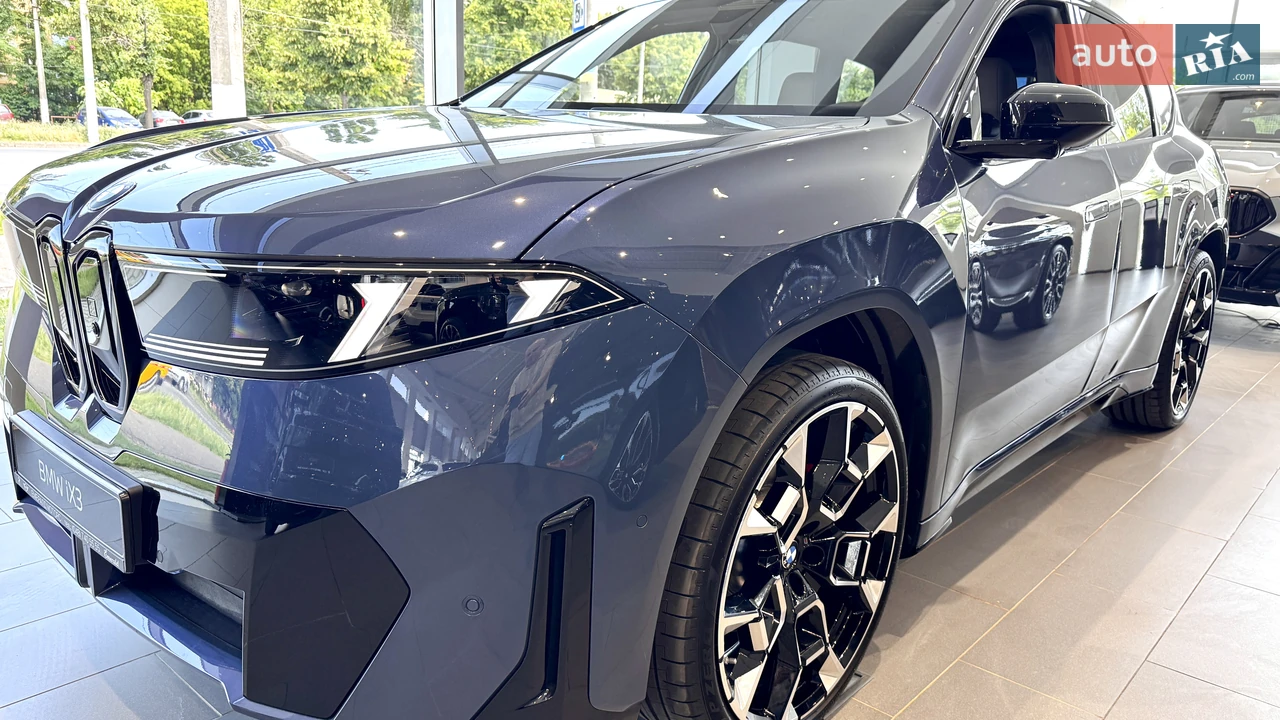 BMW iX3
