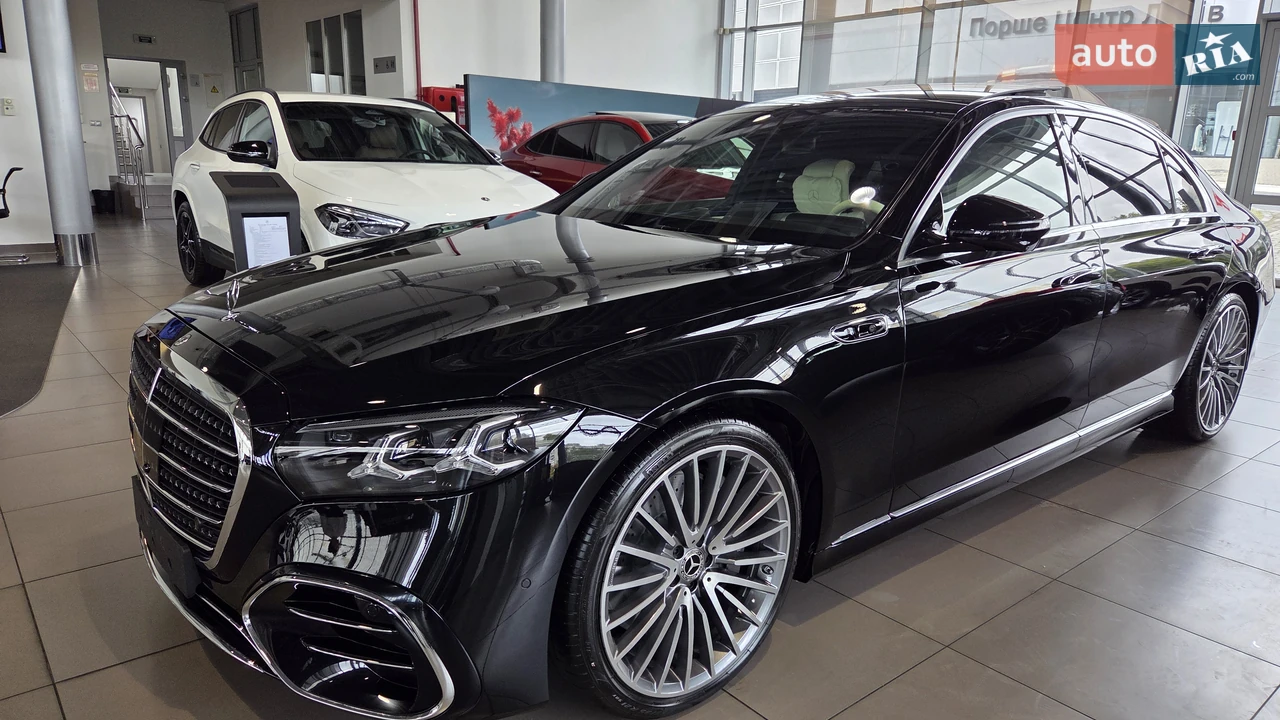 Mercedes-Benz S-Class
