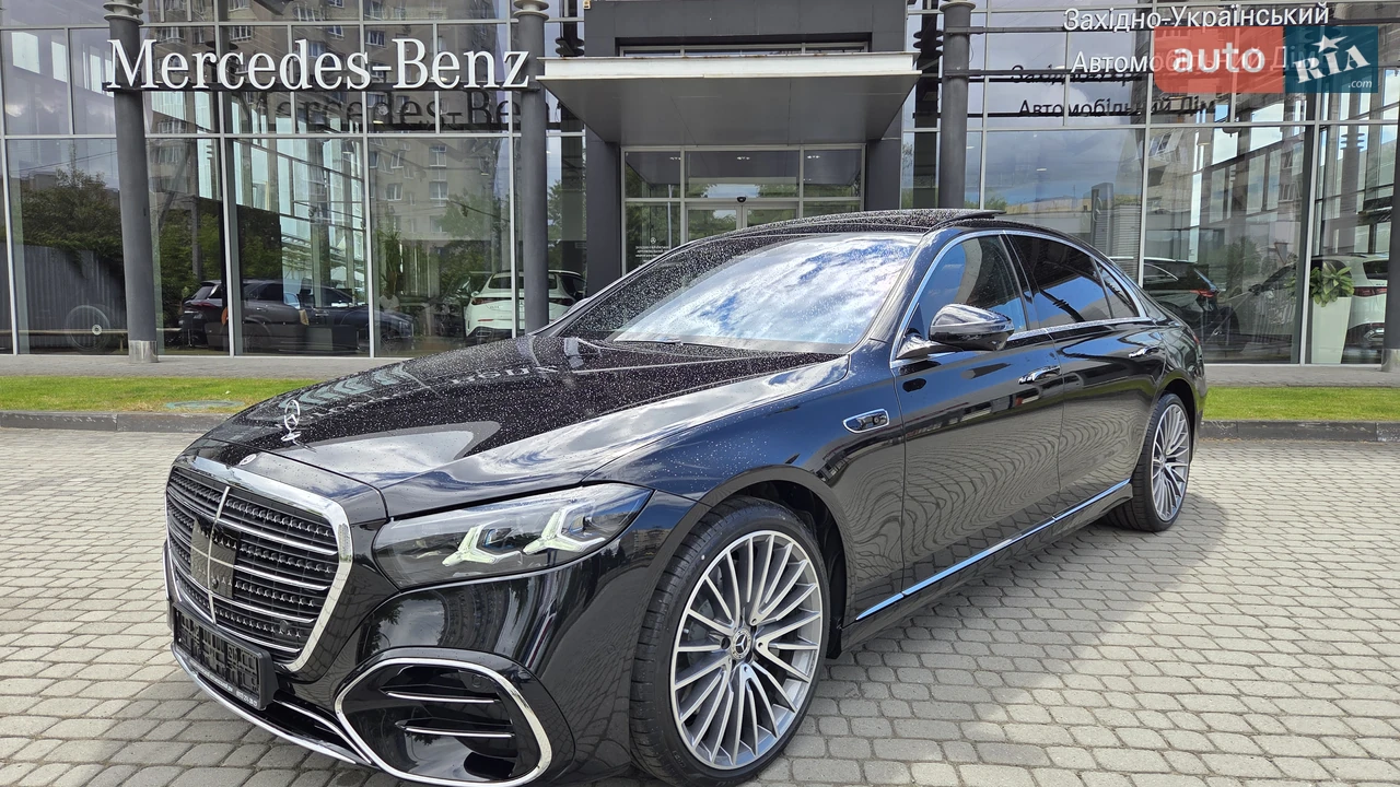 Mercedes-Benz S-Class