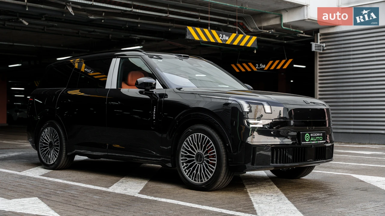 Lynk&Co 900