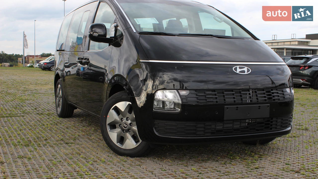 Hyundai Staria